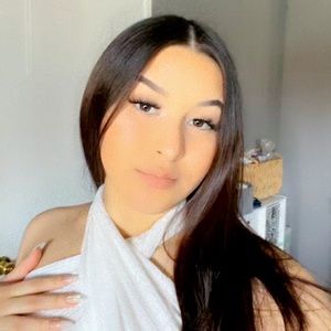 Meet your Posher, Gloria